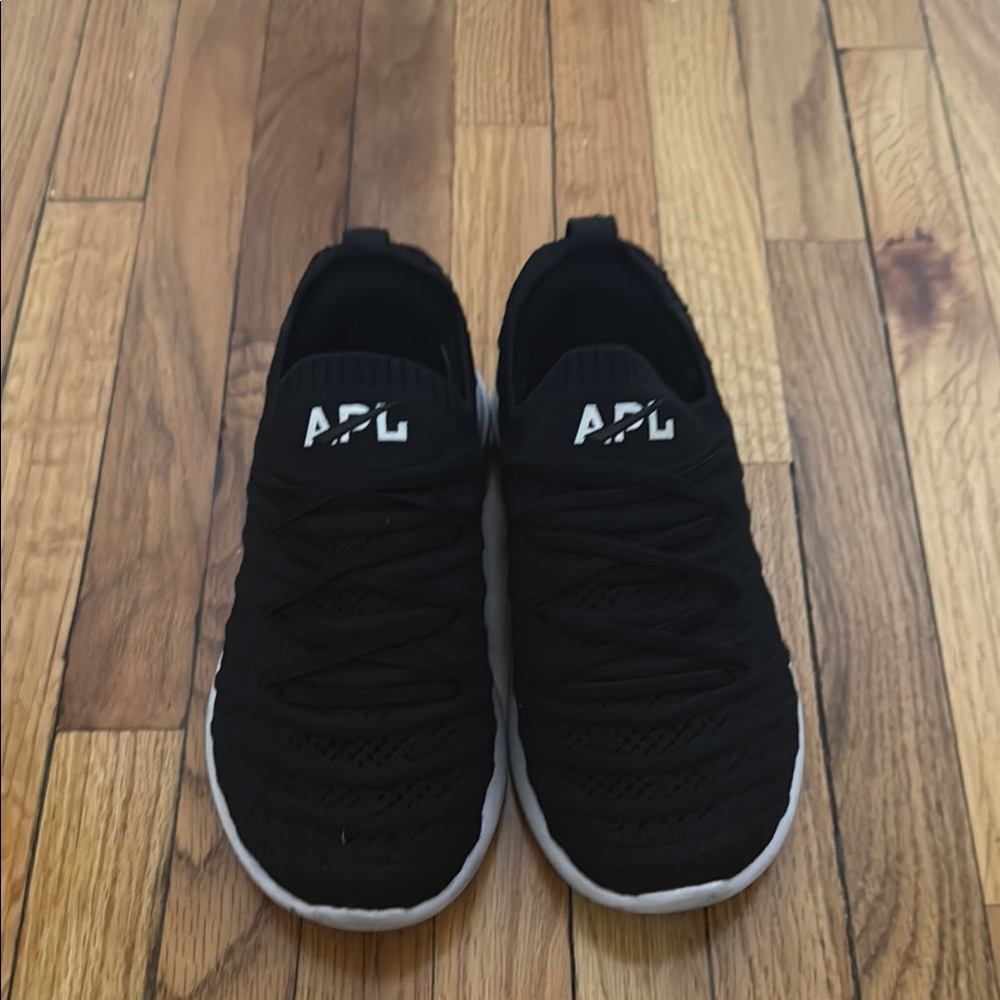APL Kids Sneakers in Black and White